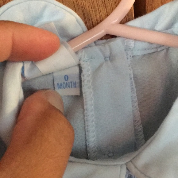 ❤️3/$30❤️Pretty originals Smock with embroidery - Picture 3 of 8